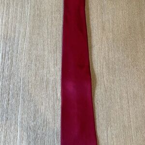 Saville Row Mens Suit Tie Red 100% Silk 3.5in Wide X 56in Long Soft Material